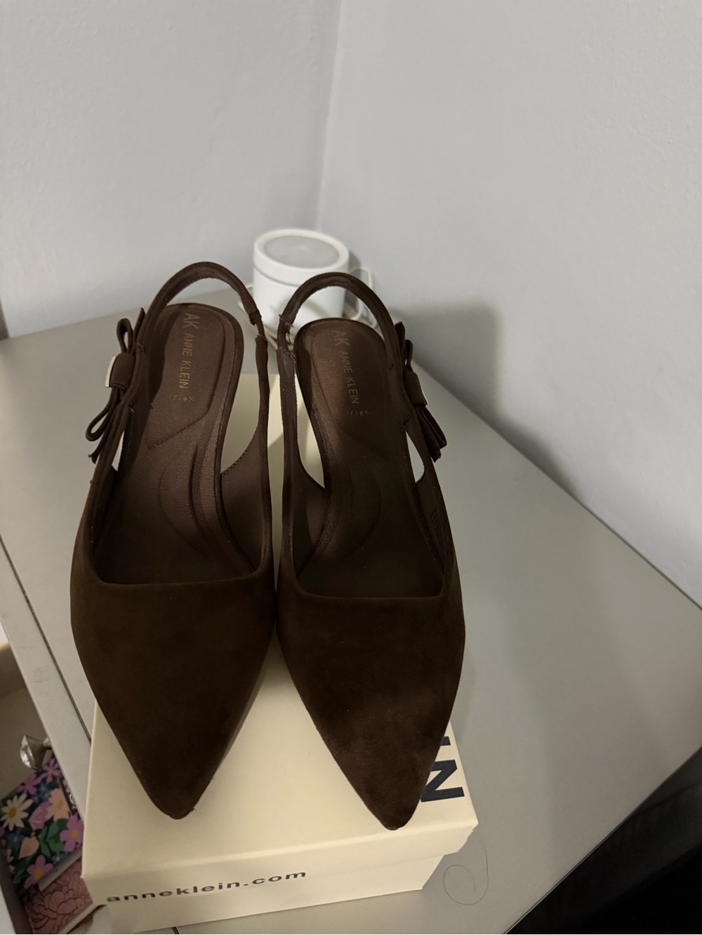 Anne Klein Dark Brown suede Pointed Toe Slingback Heels, Size 9.5 M.